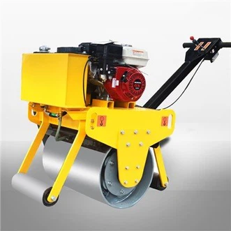 Berjalan Di Belakang Road Roller